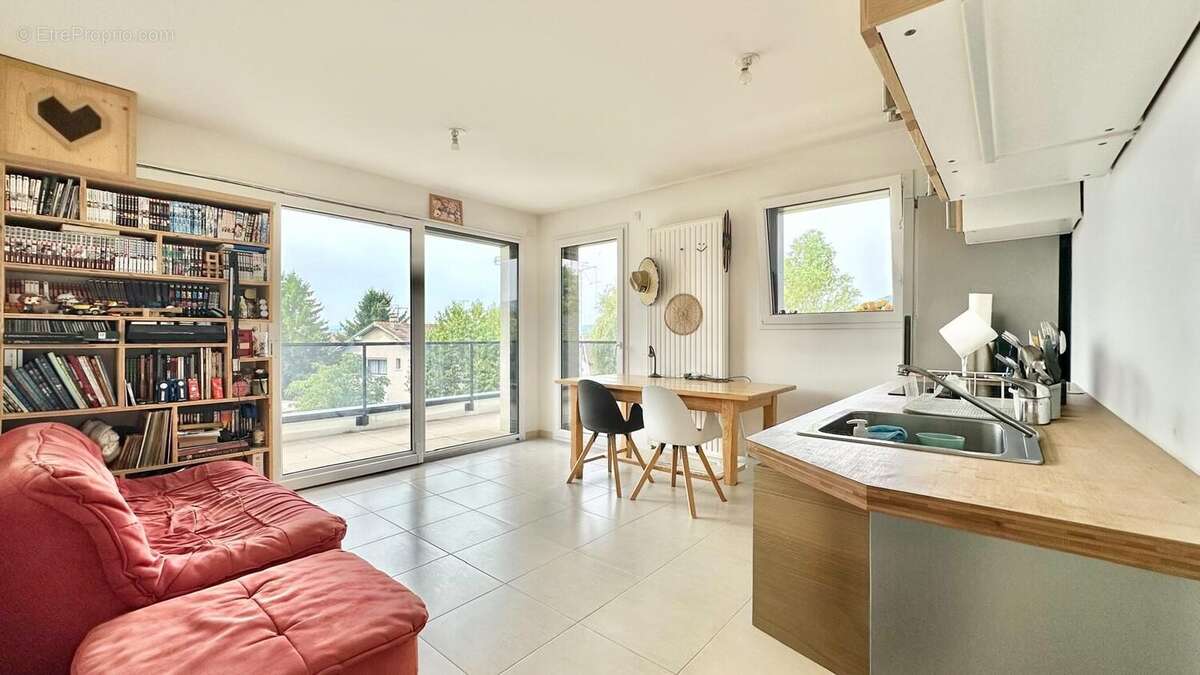 Appartement 40 m² à Argonay  - photo 2