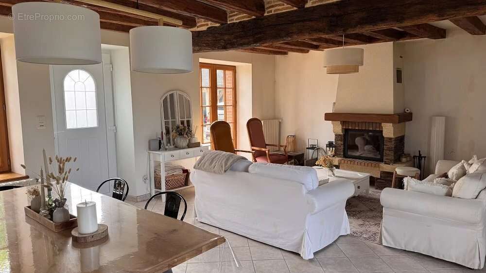Maison à BEAUNE-LA-ROLANDE