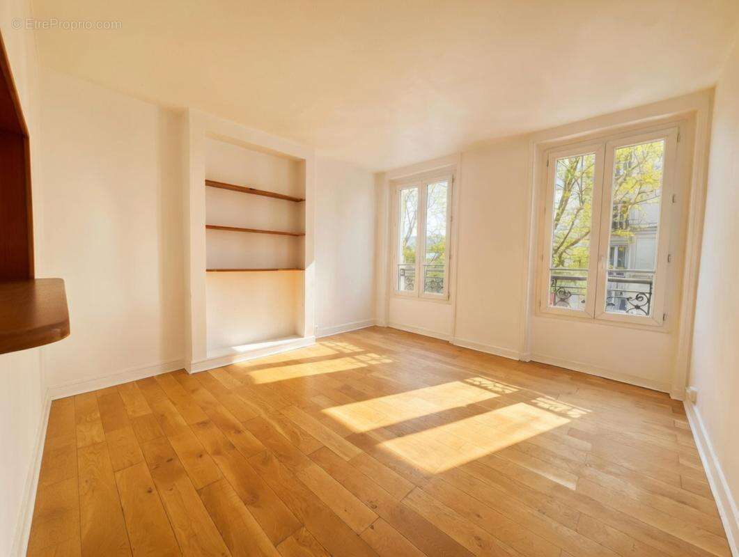 Appartement à PARIS-20E