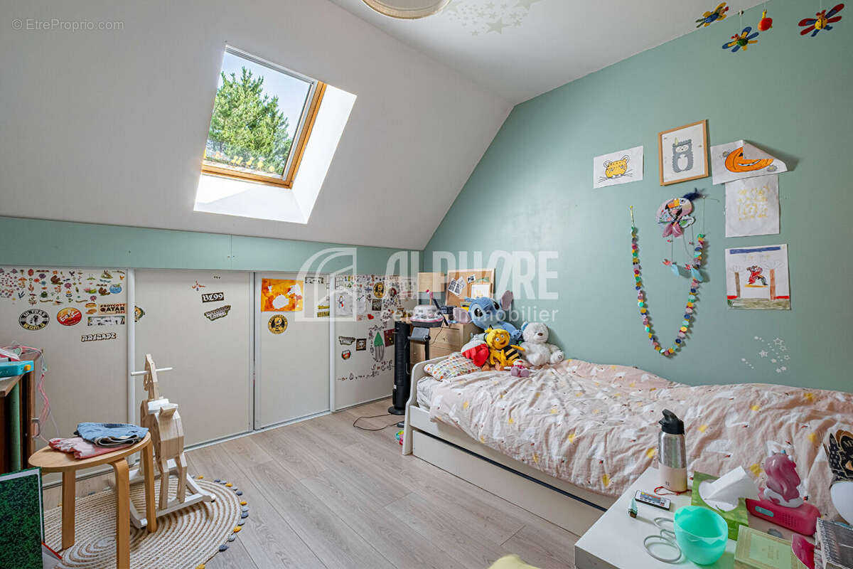 Maison RT2012 en classe A ,de 4 chambres - Garage  sur 1105m² de terrain - photo 15