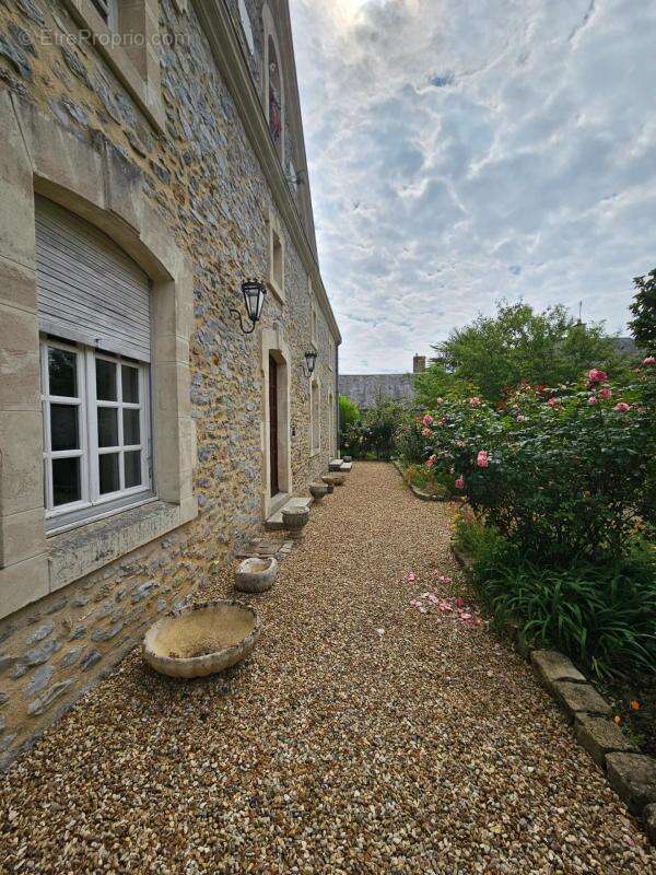 Maison à FRESNAY-SUR-SARTHE