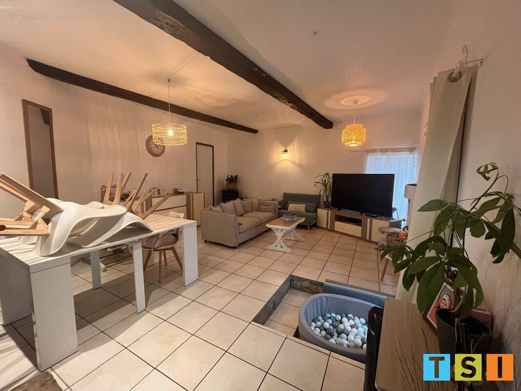 Maison à SAINT-MARTORY