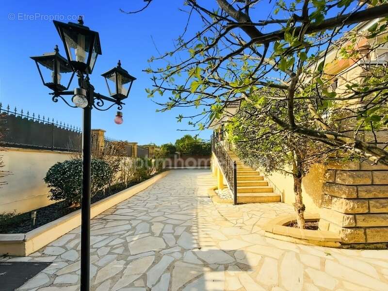 Maison à SAINT-PRIX