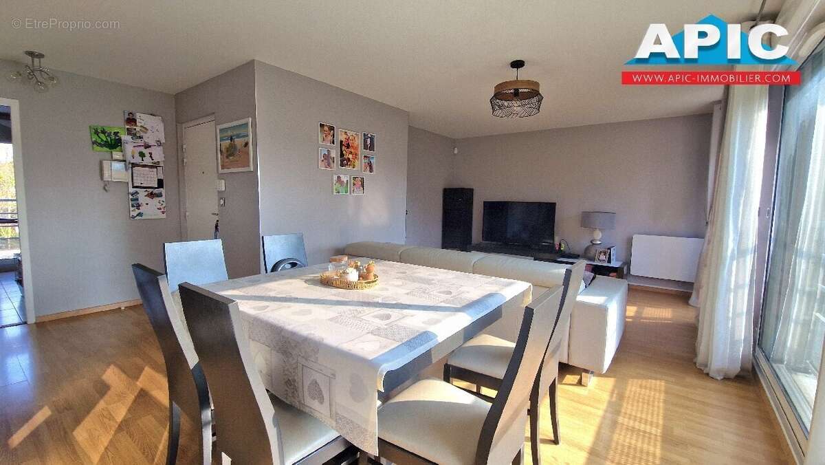 Appartement à GROSLAY