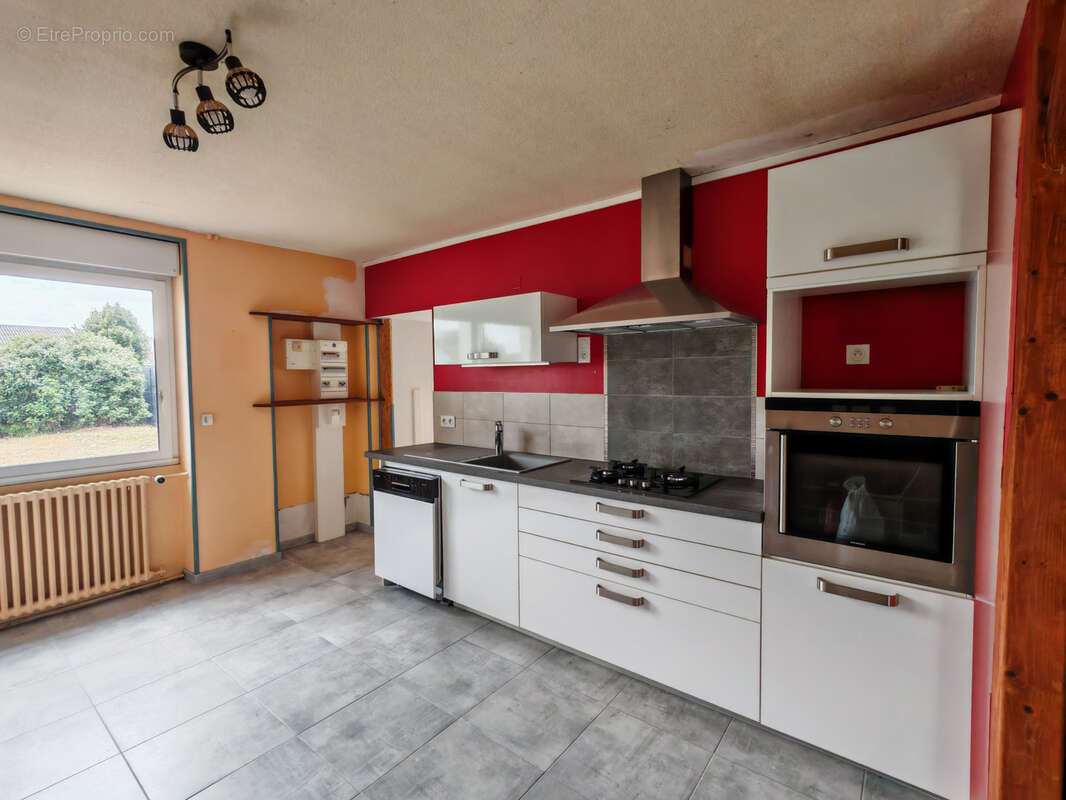 Maison à SAINT-HERBLON