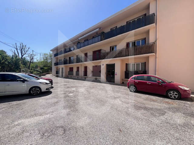 Appartement à PEYROLLES-EN-PROVENCE