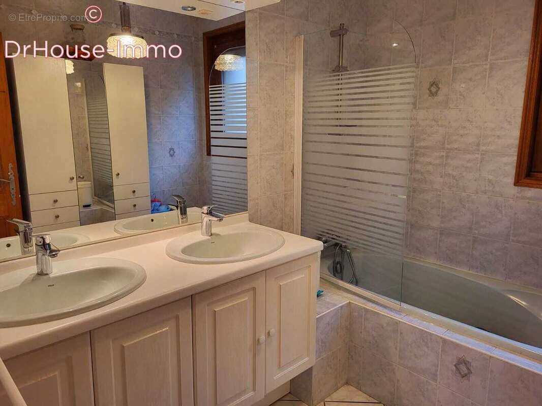 Appartement à ESPALY-SAINT-MARCEL