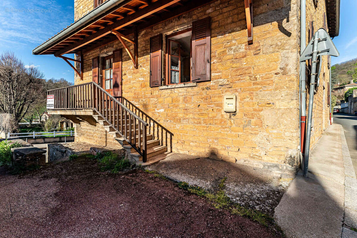 Appartement à POLEYMIEUX-AU-MONT-D'OR