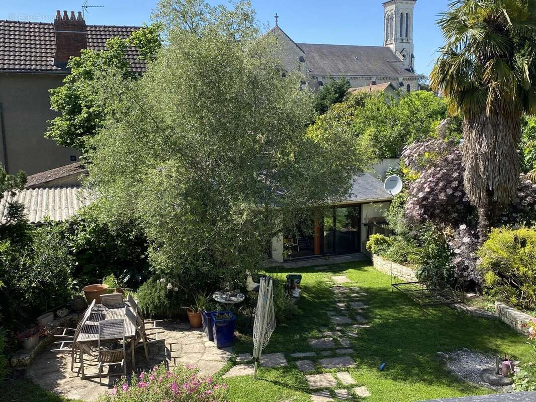 Maison à CHATELLERAULT