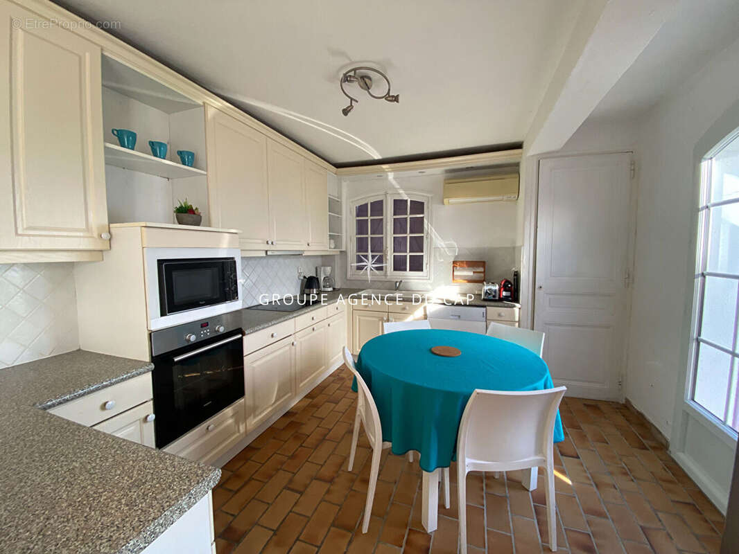 Maison à LES ISSAMBRES