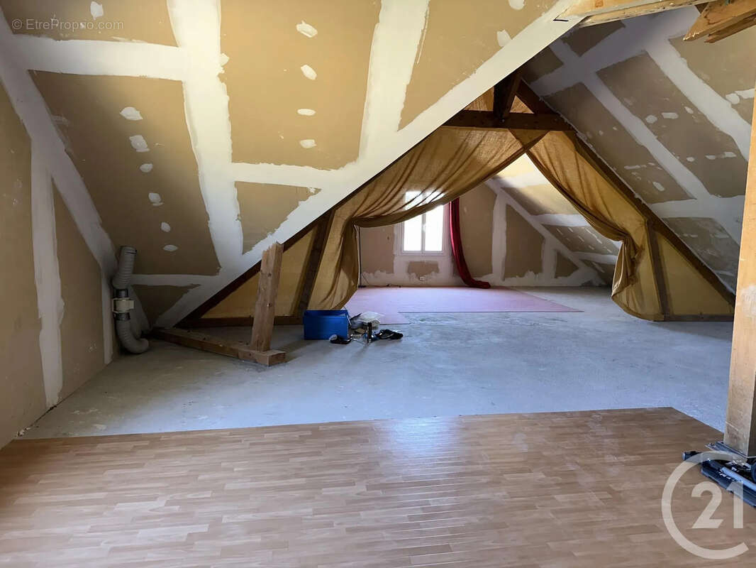Maison à COSNE-COURS-SUR-LOIRE