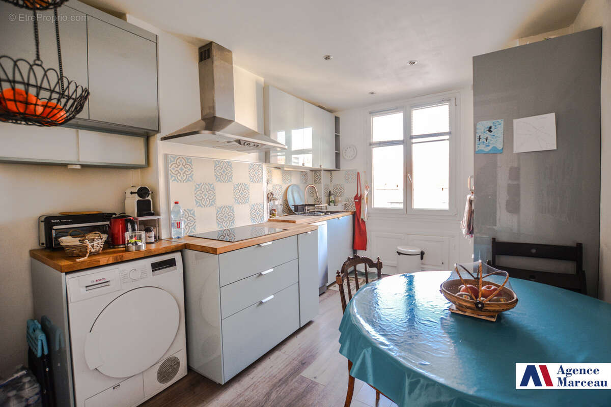 Appartement à COURBEVOIE