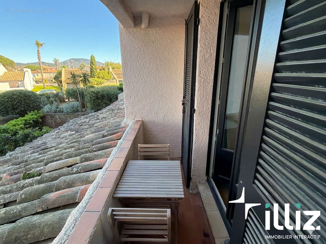 Appartement à COGOLIN
