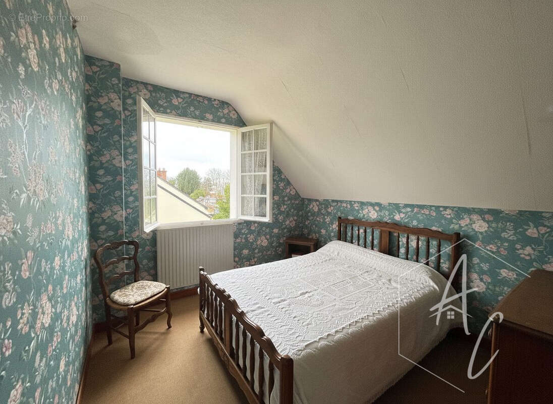 Maison à LA CHAPELLE-SUR-ERDRE