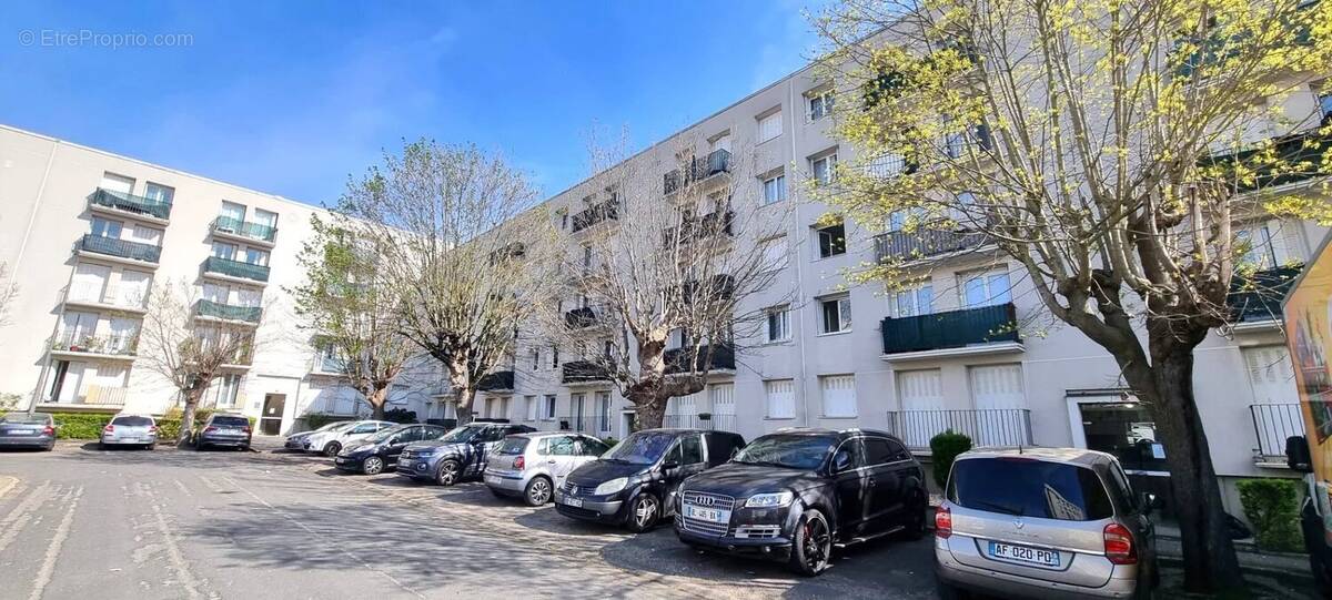 Appartement à GARGES-LES-GONESSE