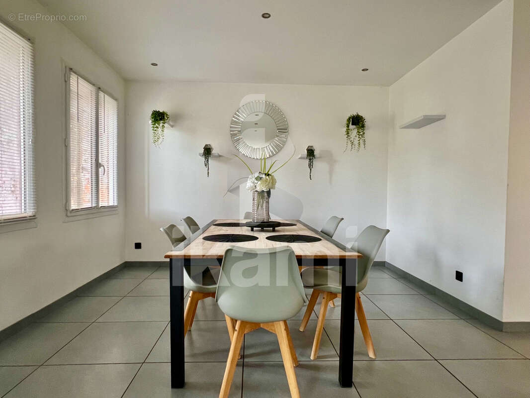 Maison à BOURGOIN-JALLIEU