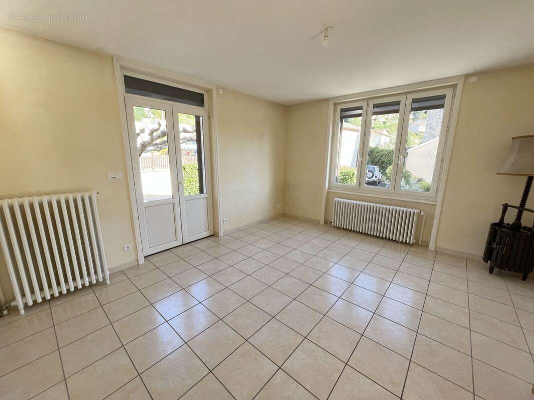 Maison à LE CHEYLARD