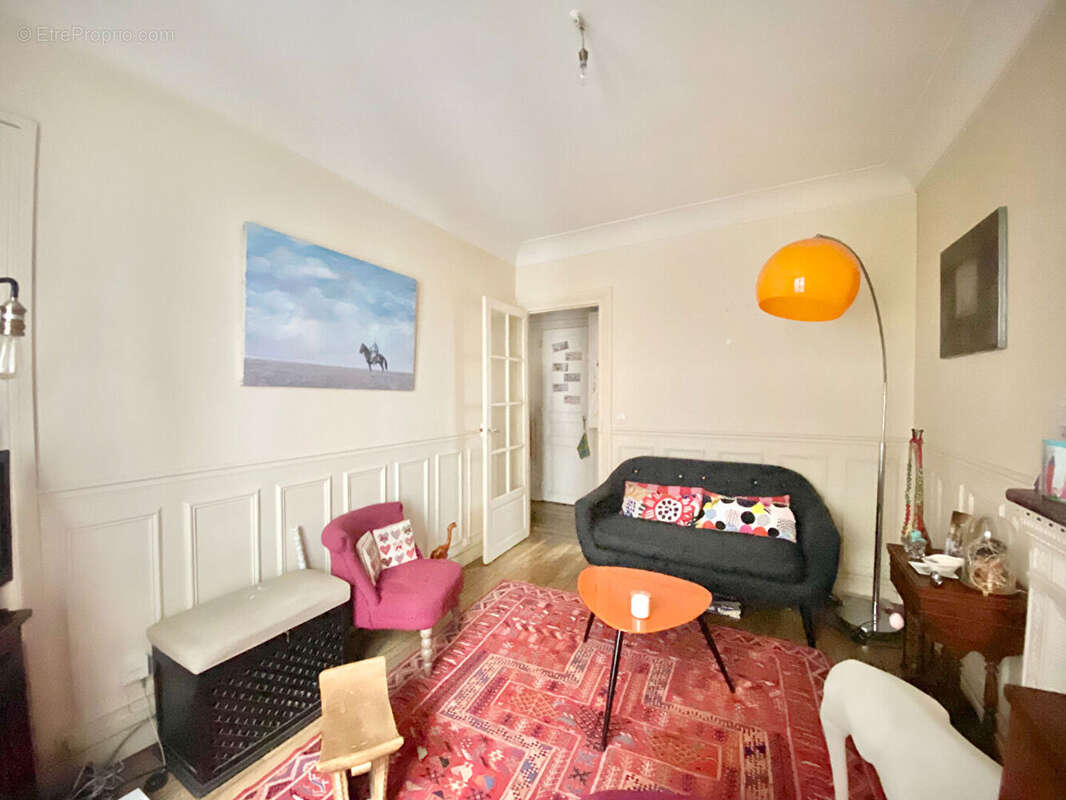 Appartement à PARIS-14E