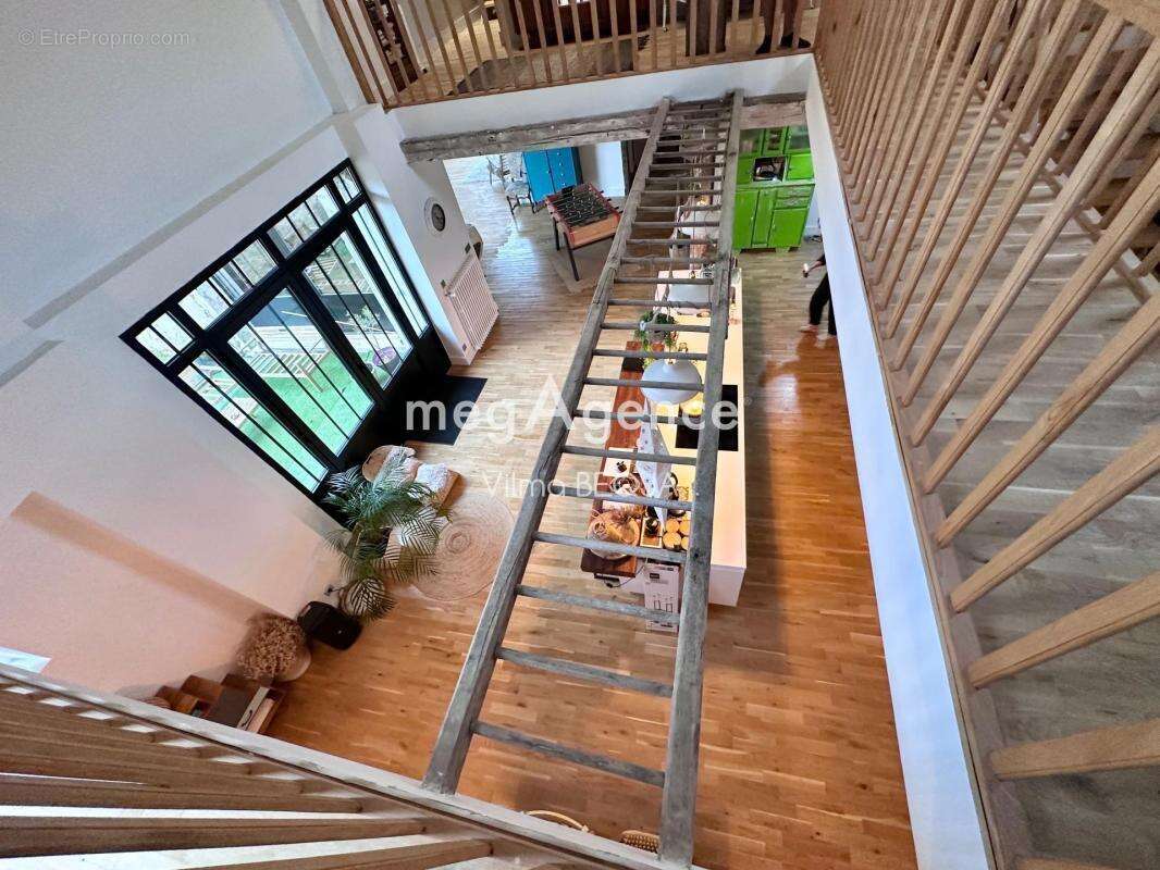 Maison à VILLENEUVE-L&#039;ARCHEVEQUE