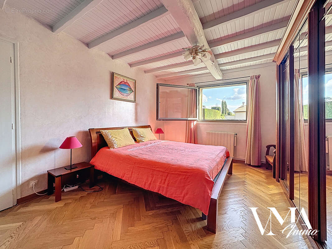 Maison à NEUVILLE-SUR-SAONE