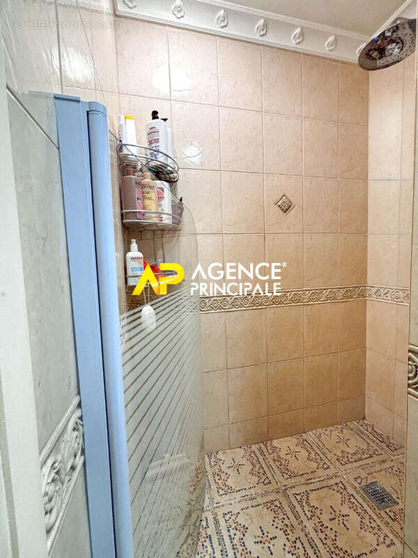 Appartement à SARTROUVILLE