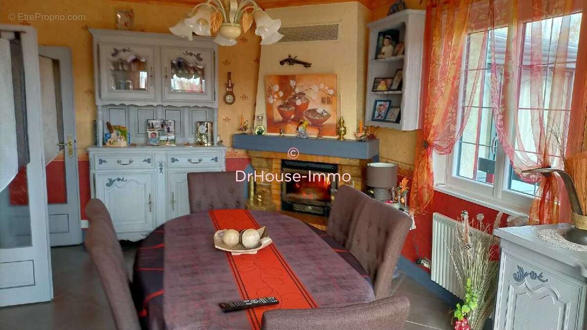 Maison à SAINTE-GAUBURGE-SAINTE-COLOMBE