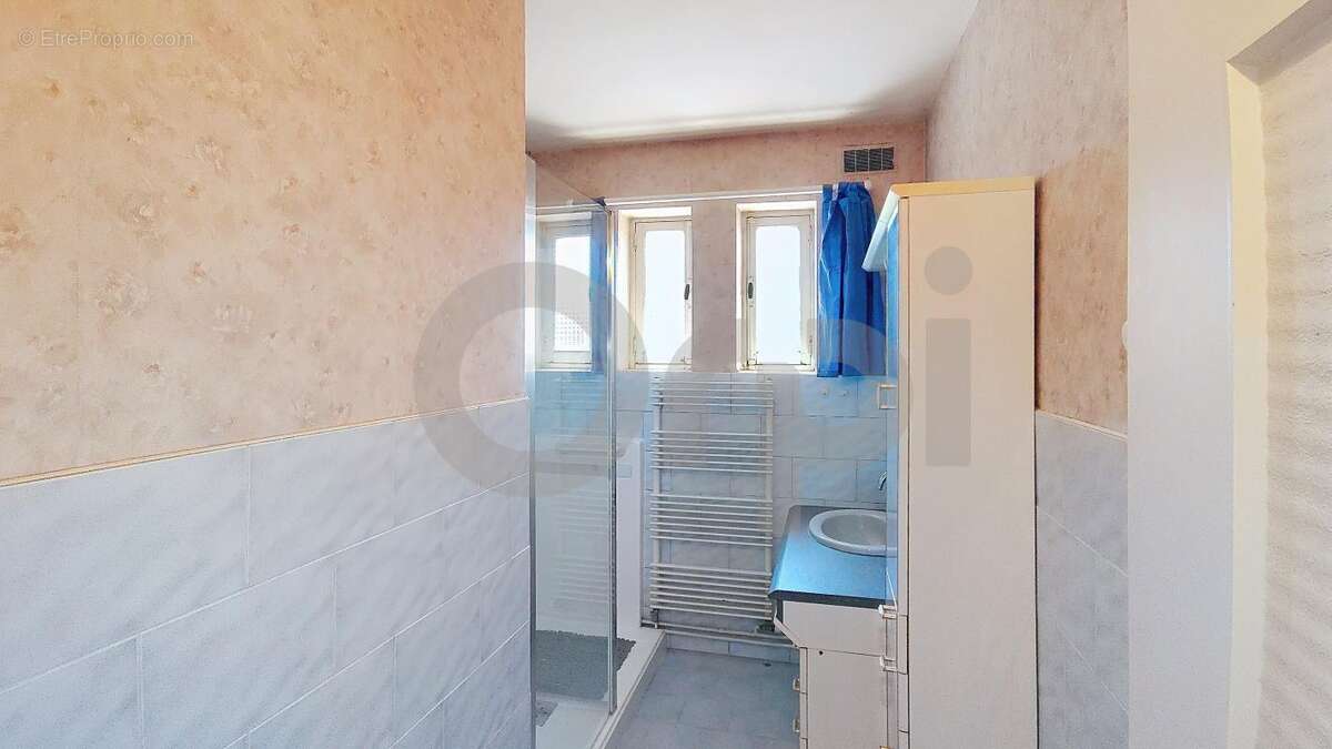 Maison à TERRASSON-LAVILLEDIEU