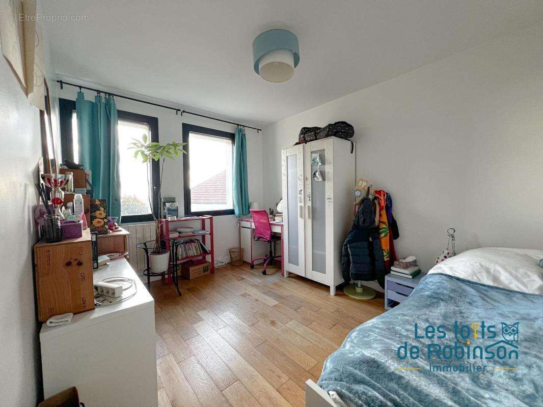 Maison à LE PLESSIS-ROBINSON