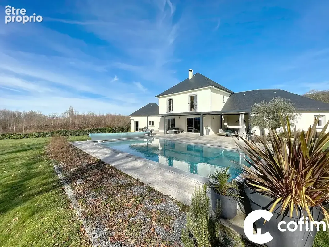 Maison 8 pièces 190 m² à vendre à Soumoulou (64420) - photo 1