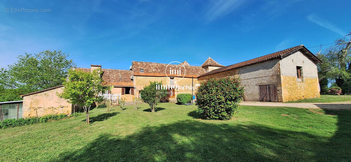 Maison 11 pièces 319 m² à vendre à Baneuil (24150) - photo 9