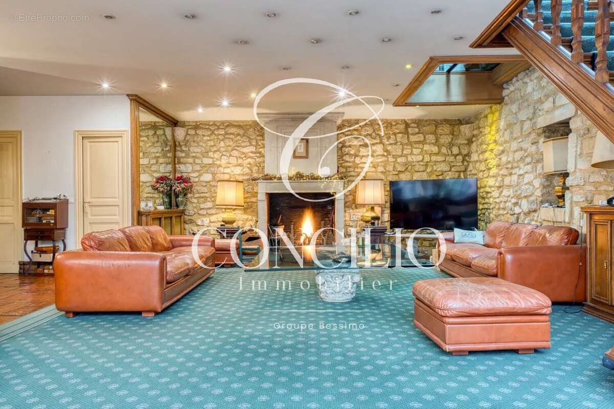 Maison à PARIS-18E