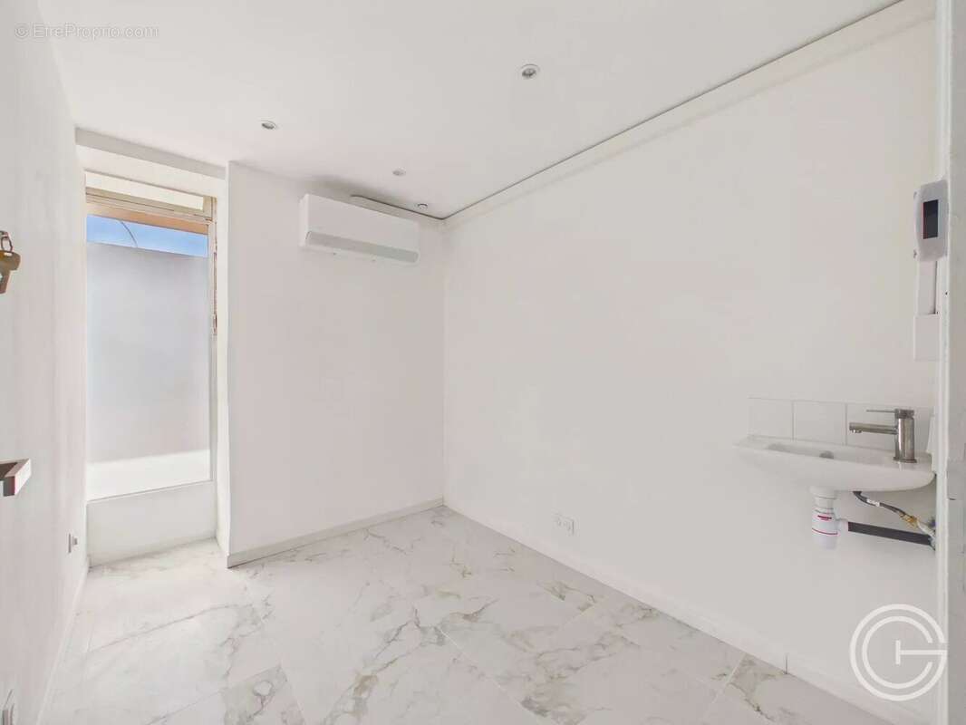 Local Commercial - Rue Justin Montolivo - NICE - photo 4