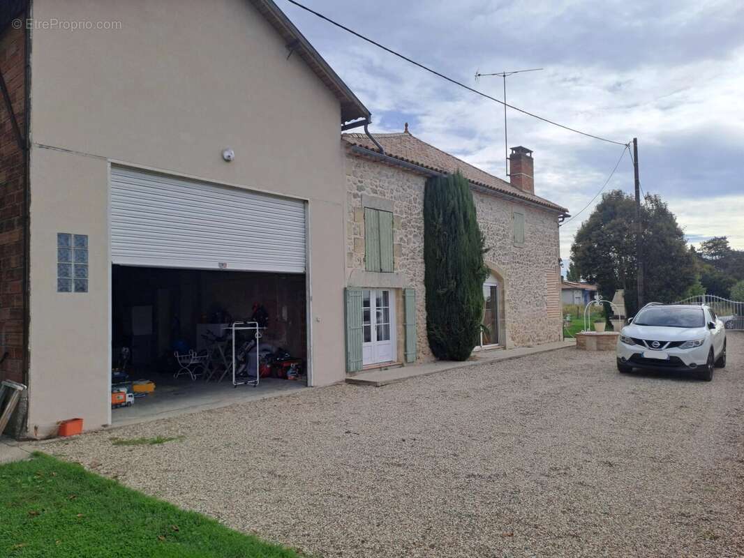 Maison à SAINTE-BAZEILLE