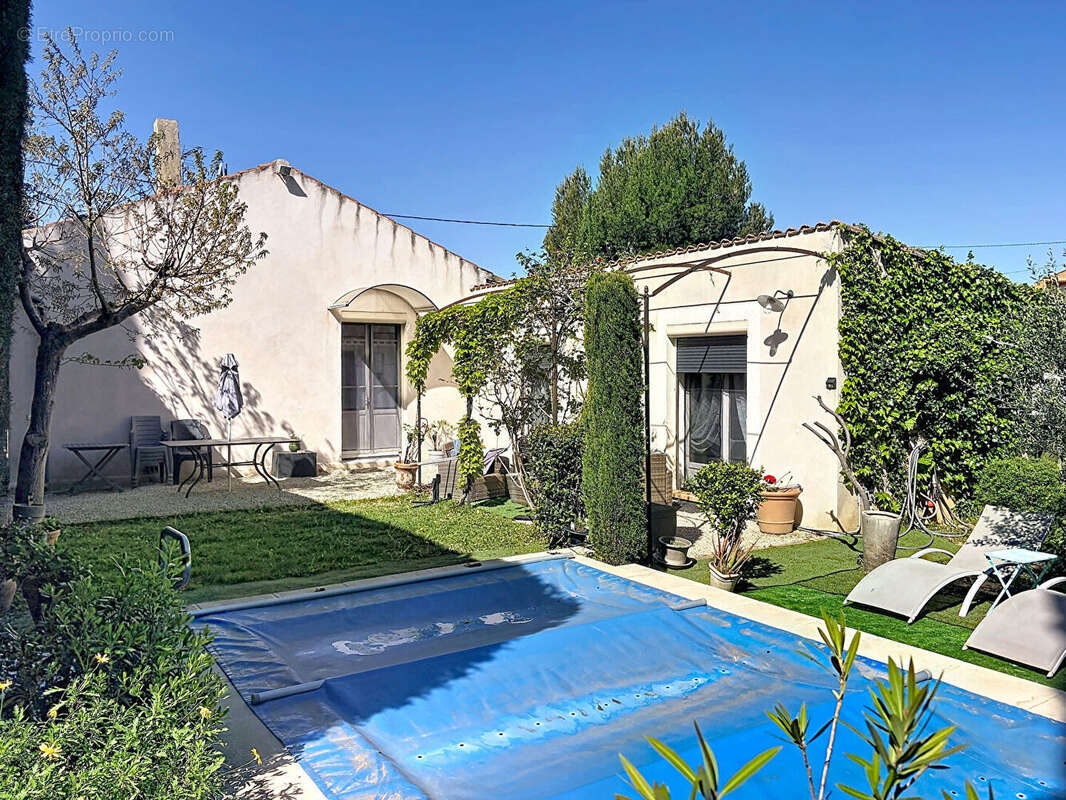 Maison à LES ANGLES