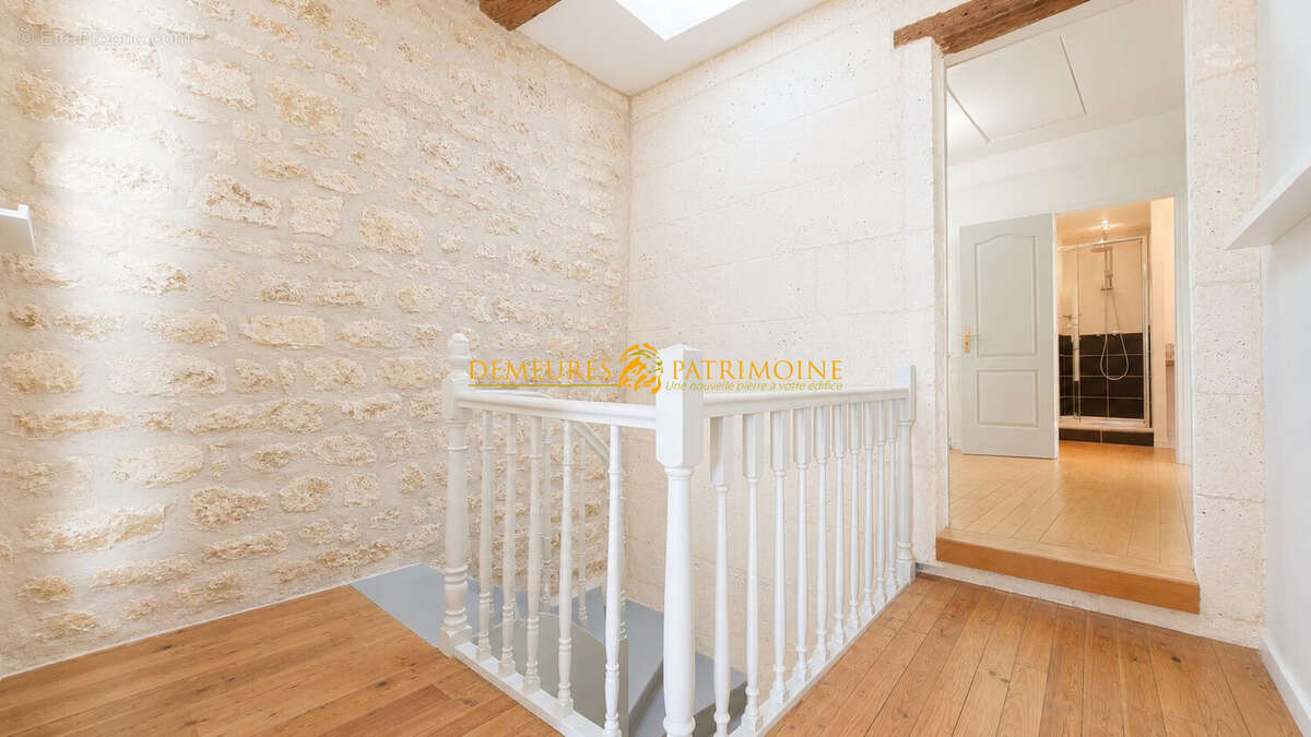 Maison 154 m² à L'isle-D'espagnac  - photo 9