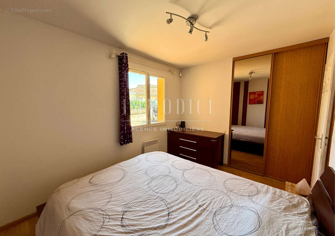 Villa familiale de plain-pied et sa jolie vue sur les collines - photo 11