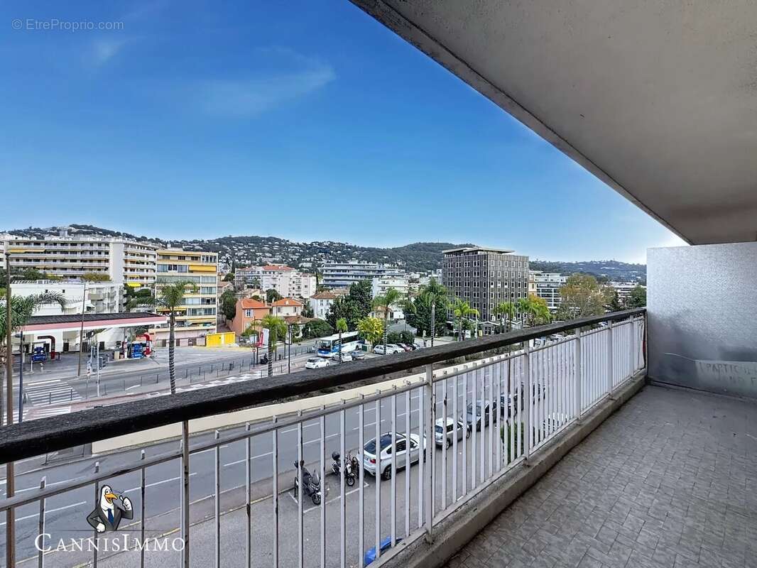 Appartement à LE CANNET