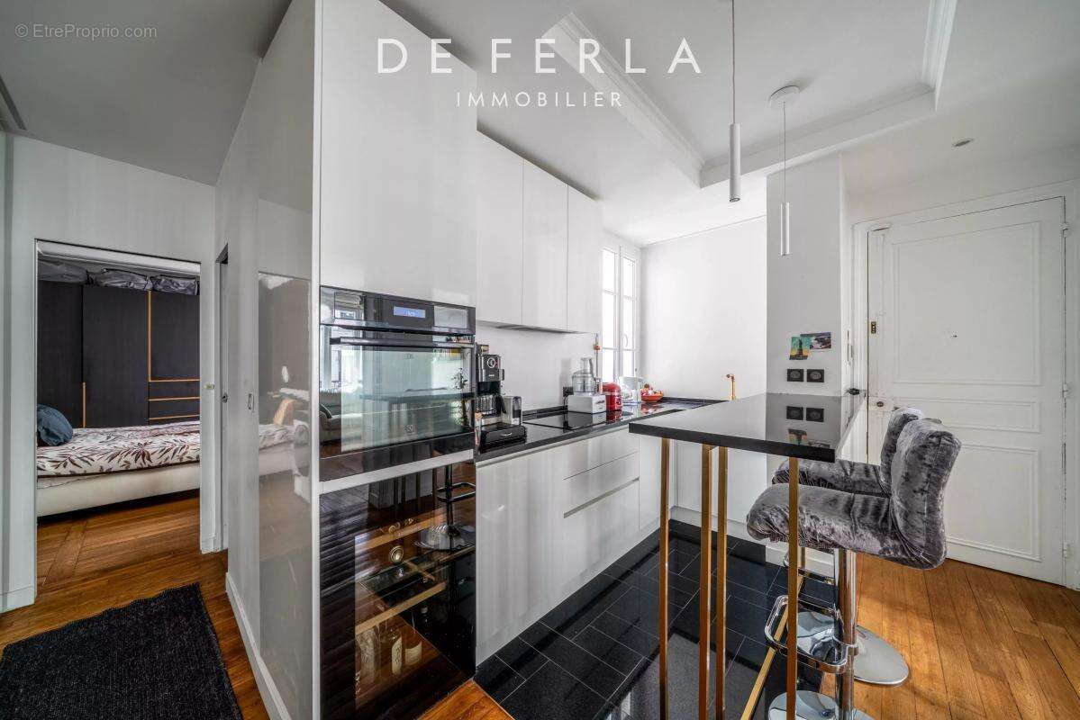 Appartement à PARIS-15E