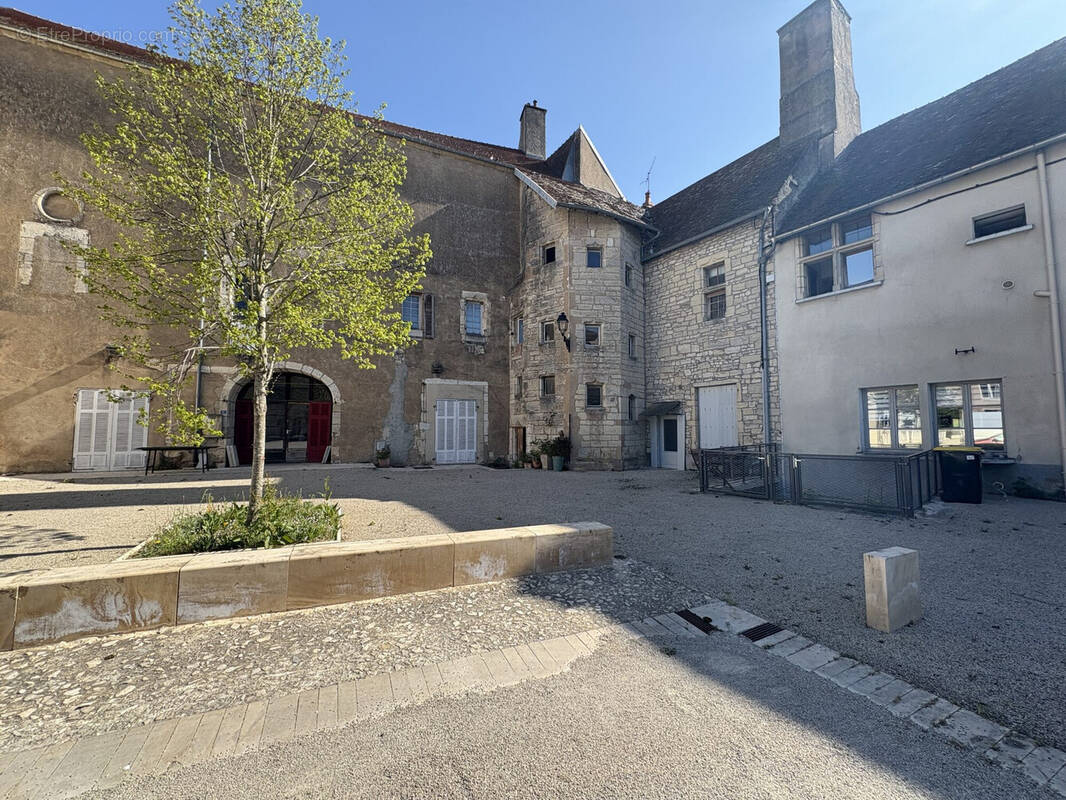 Appartement à MARNAY