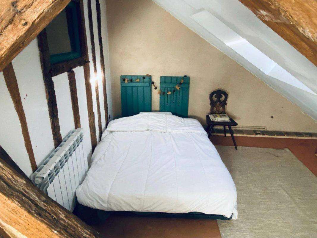 Maison à MEZILLES