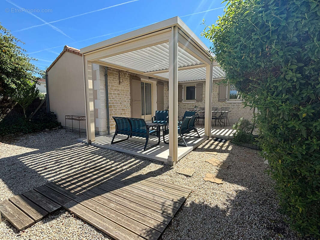 Maison à LA CRECHE