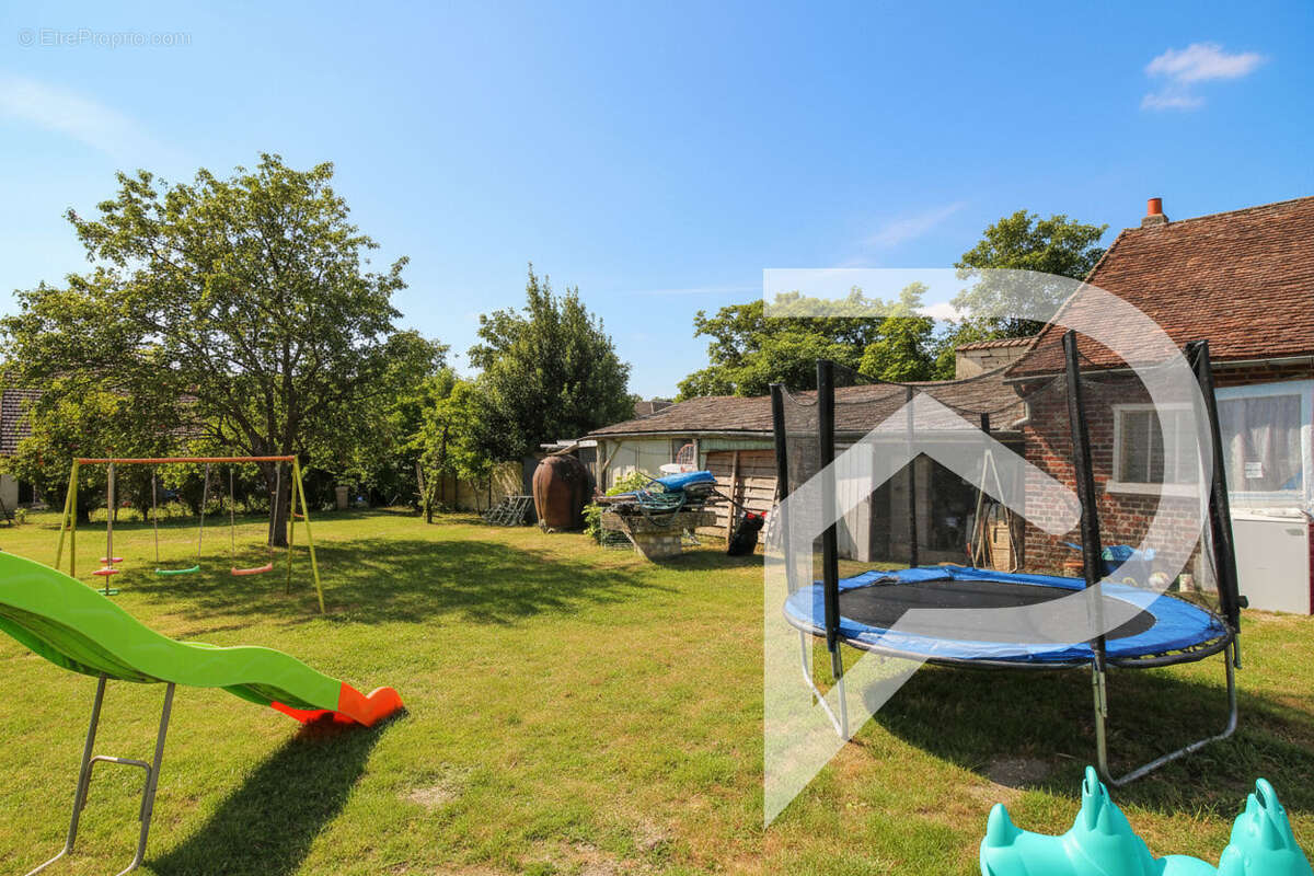 Maison à ESTREES-SAINT-DENIS