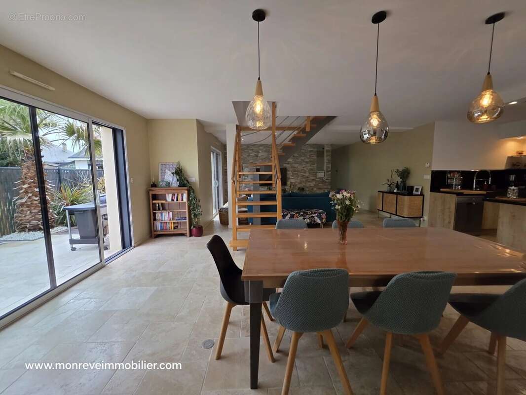 Maison à BOUGUENAIS