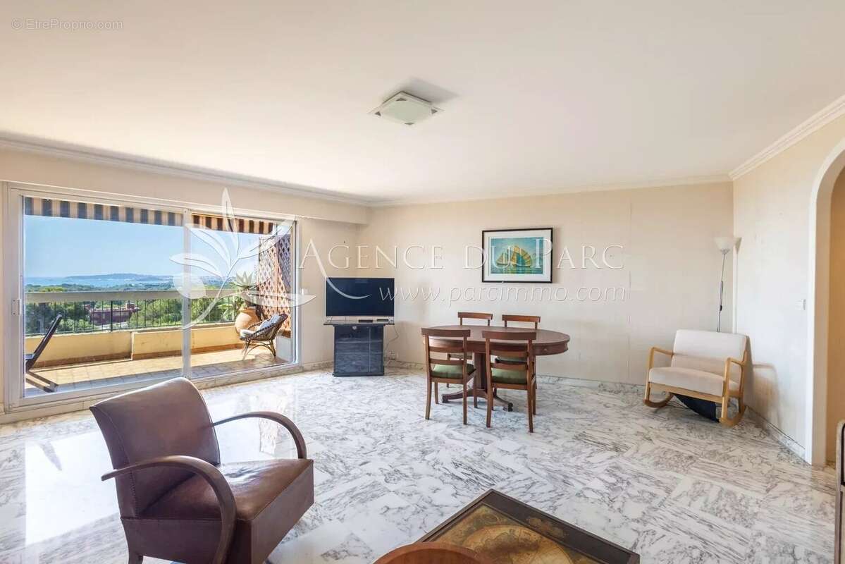 Superbe appartement 4 pièces avec vue mer à Villeneuve-Loubet - photo 7