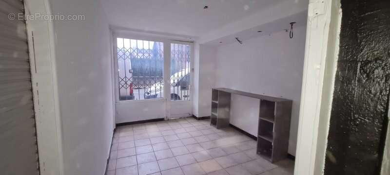 A rénové !! maison mitoyenne avec local commercial 154m² - photo 4