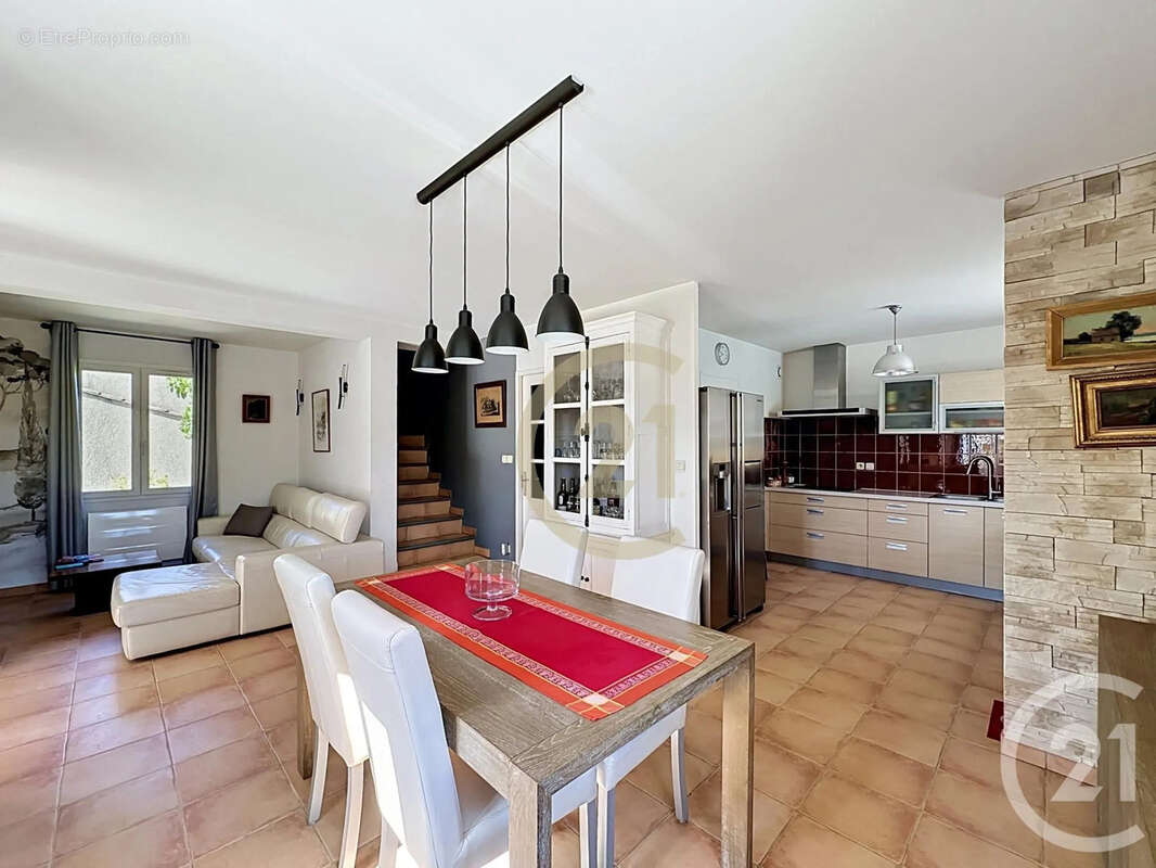 Maison 102 m² à Remoulins  - photo 5