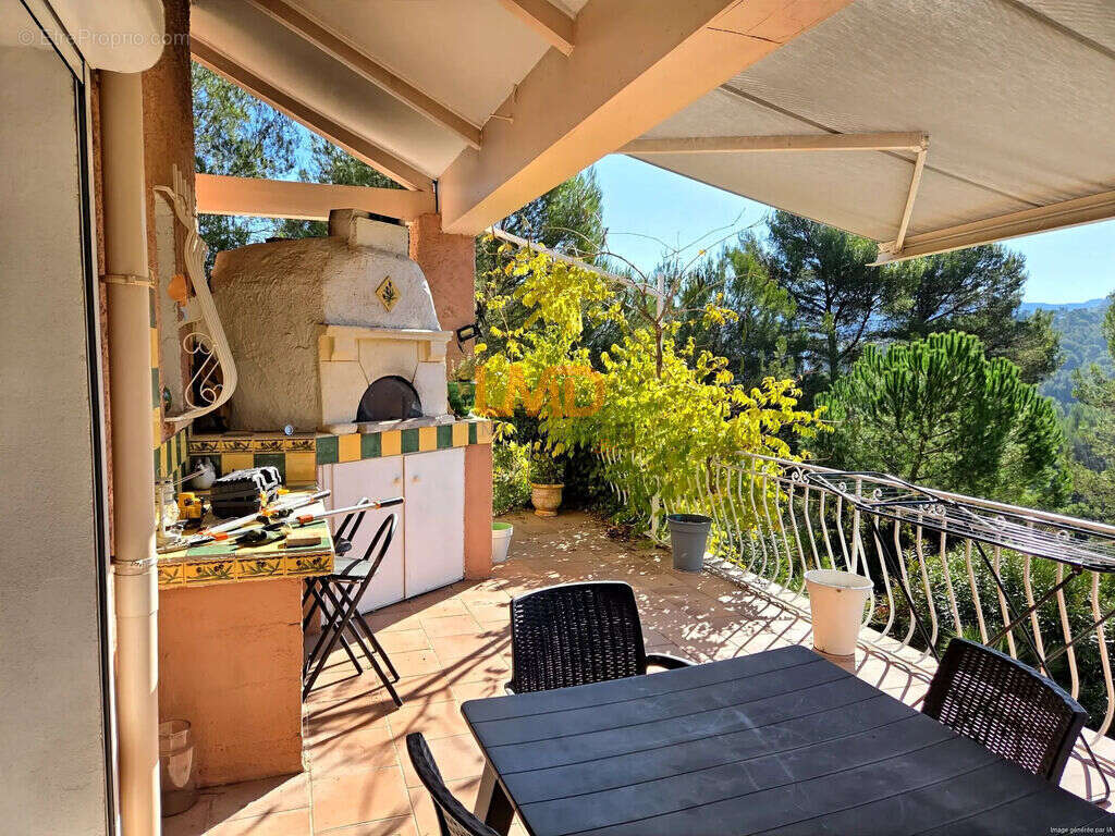 Maison à LA DESTROUSSE