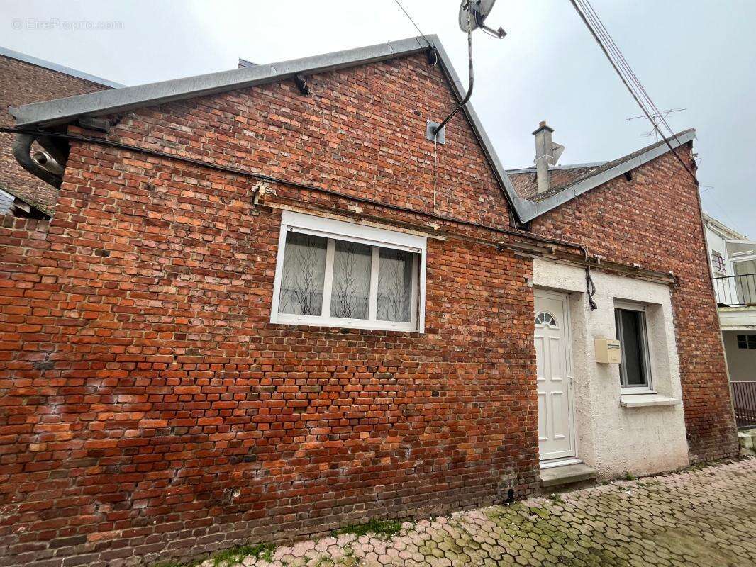 Appartement à LA FERE