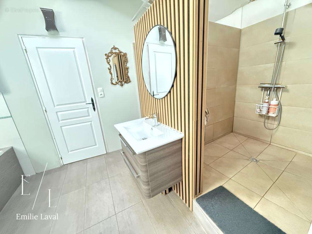 Maison en pierre 4 chambres avec dépendances et piscine à SAINT VINCENT DE PERTIGNAS (33) - photo 11