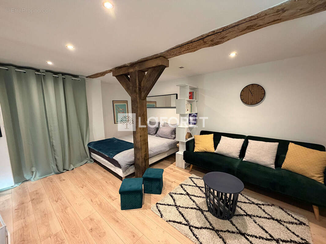 Maison à EQUEMAUVILLE